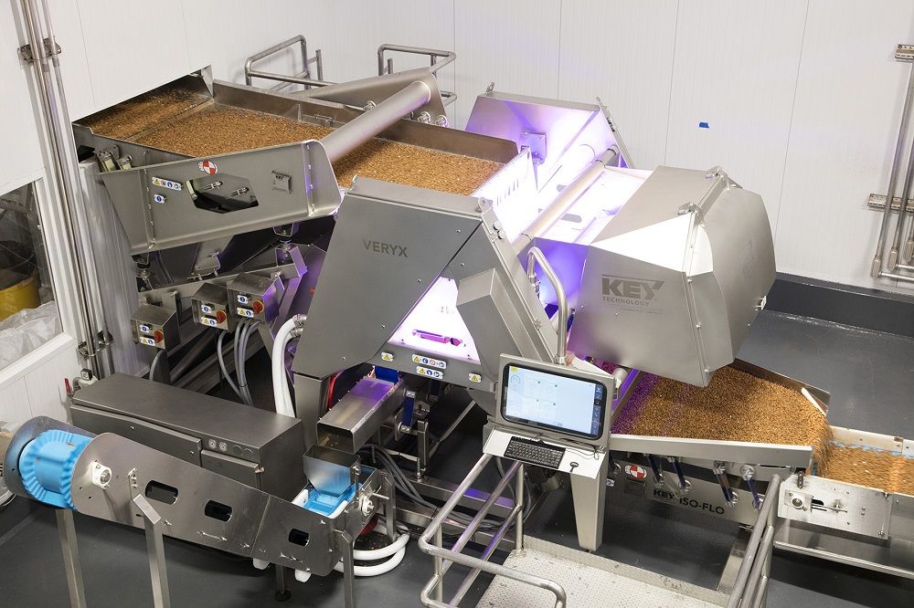 Caro Nut improves product quality with VERYX® BioPrint® Hyperspectral Sorter