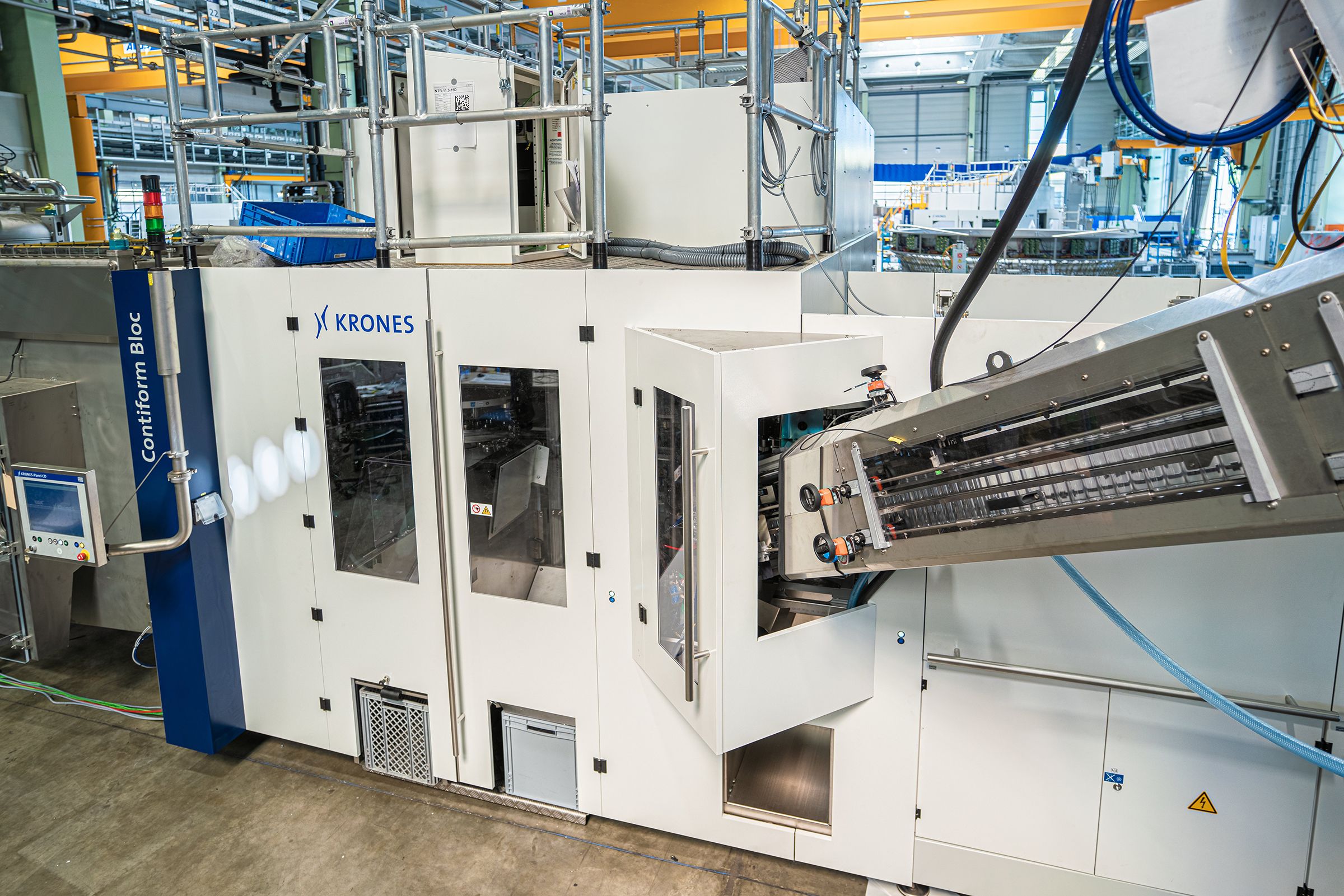 Contiform 3 BigBottle produces large PET containers