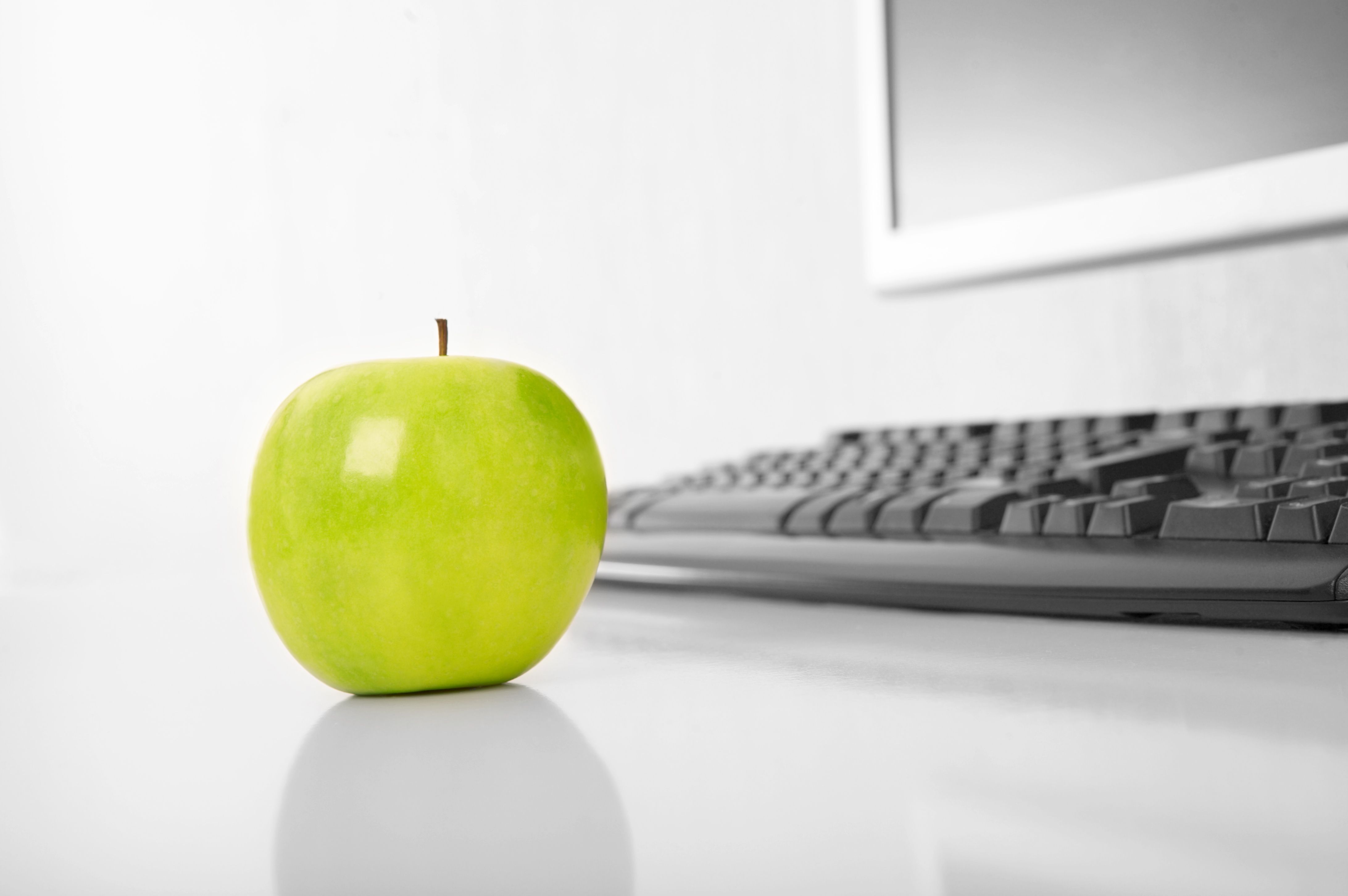 Simple statistical tools for product quality monitoring and improvement