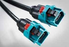 Fast data transmission of electronic devices for in cars