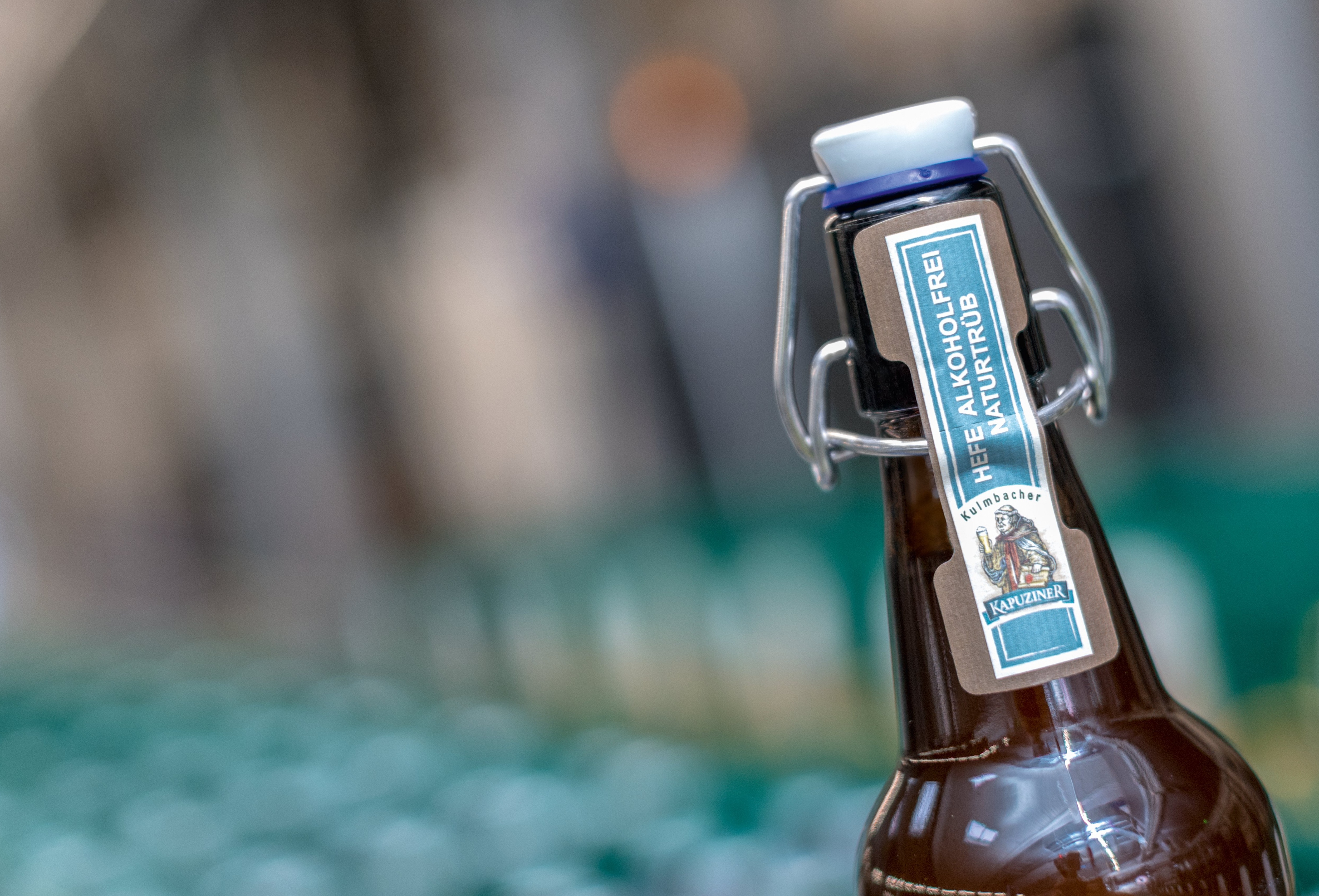 Second high-speed line for swing-stopper bottles