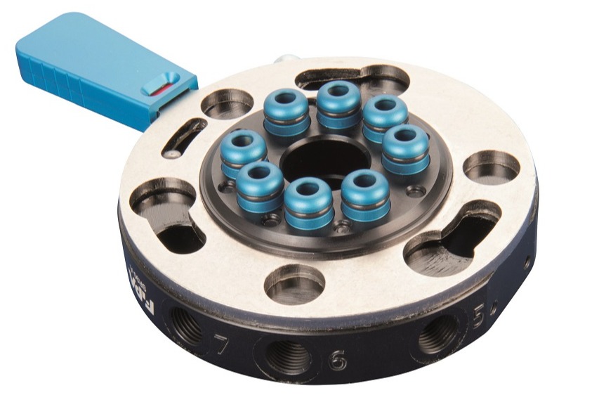Changing product grippers quickly and safely