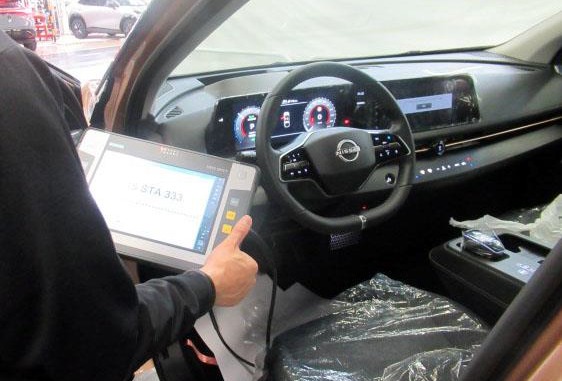 Siemens, Nissan to digitalize production lines for new crossover electric vehicle Ariya