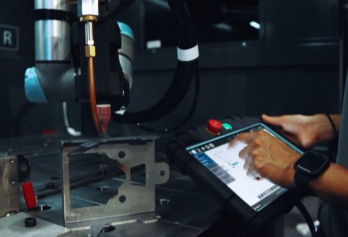 CINCINNATI Cobotic Technology takes welding automation to a new level