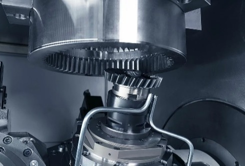 Combining power skiving and turning for complex gear cutting