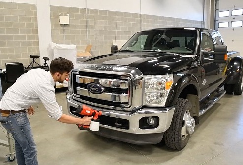 Scanning chrome parts of a Ford Super Duty Truck