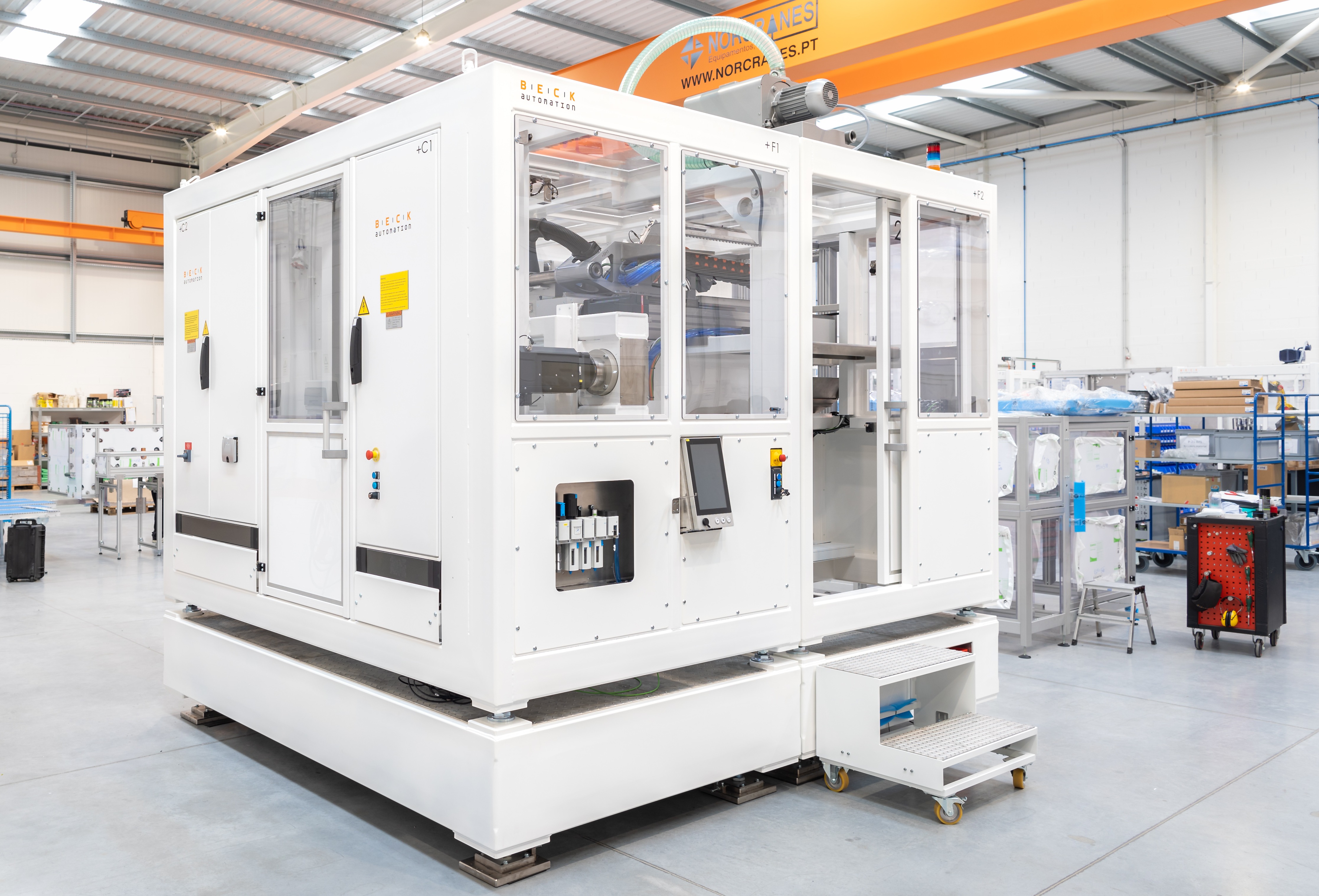 New adjustment head for precision label alignment