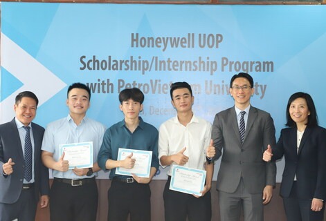 Honeywell awards scholarships to four universities in Vietnam
