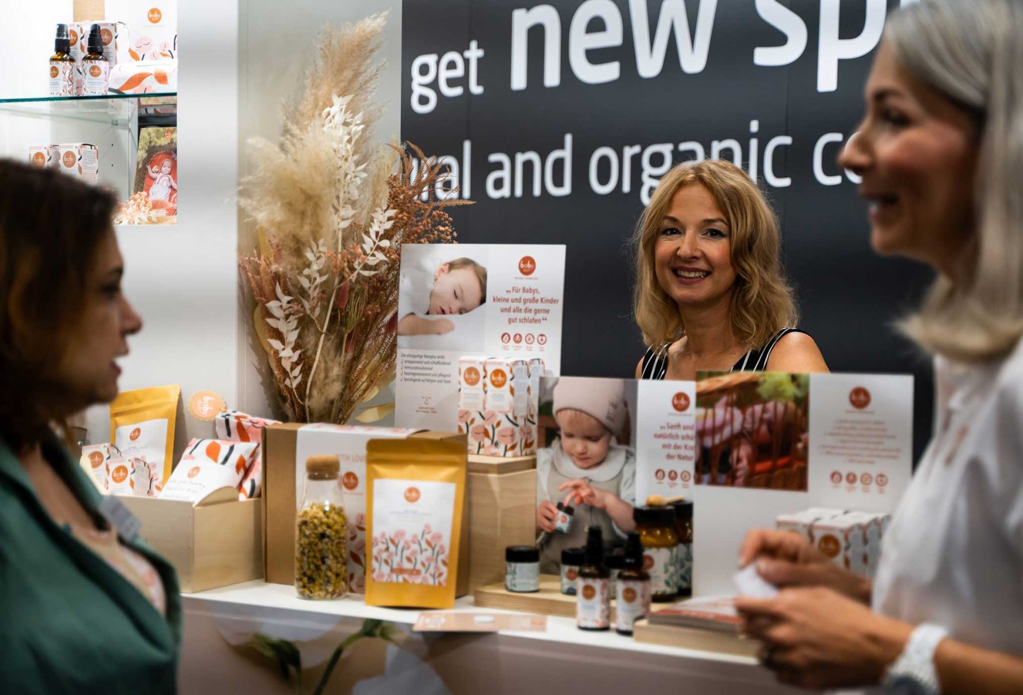 VIVANESS showcases trends in natural and organic cosmetics