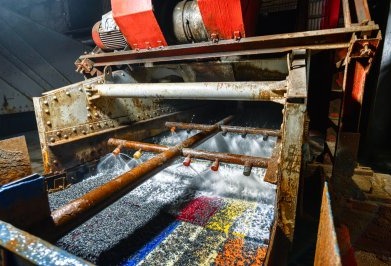 Pre-assembled NSK bearings save time and money at vibrating screen manufacturer
