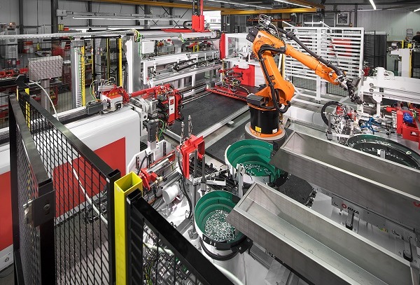 Mechanical engineering with a unique selling point in the field of tube manufacturing