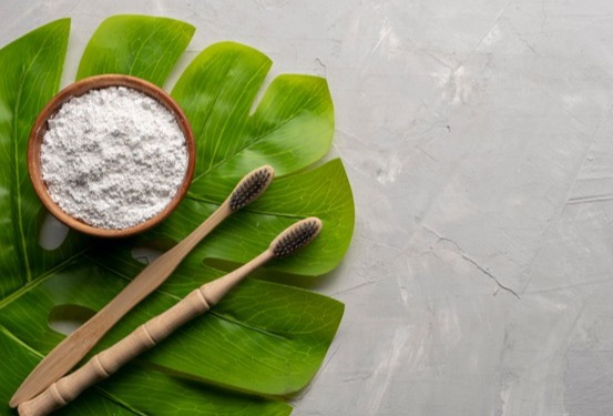 Clean beauty: Greener cosmetic formulations with added value