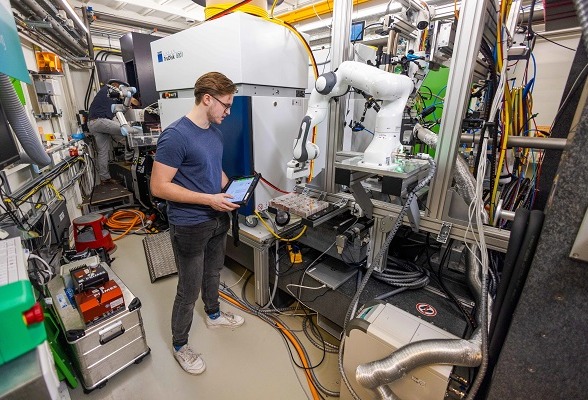Manufacturing is more sustainable with green wavelength lasers