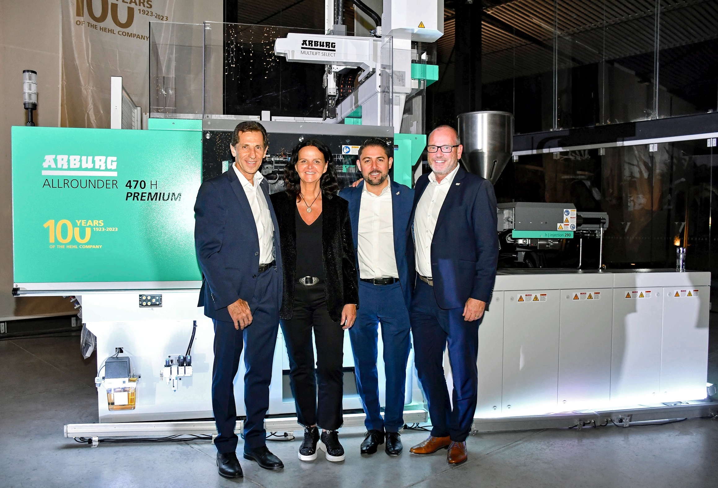 Arburg Mexico presents milestone machine at anniversary event