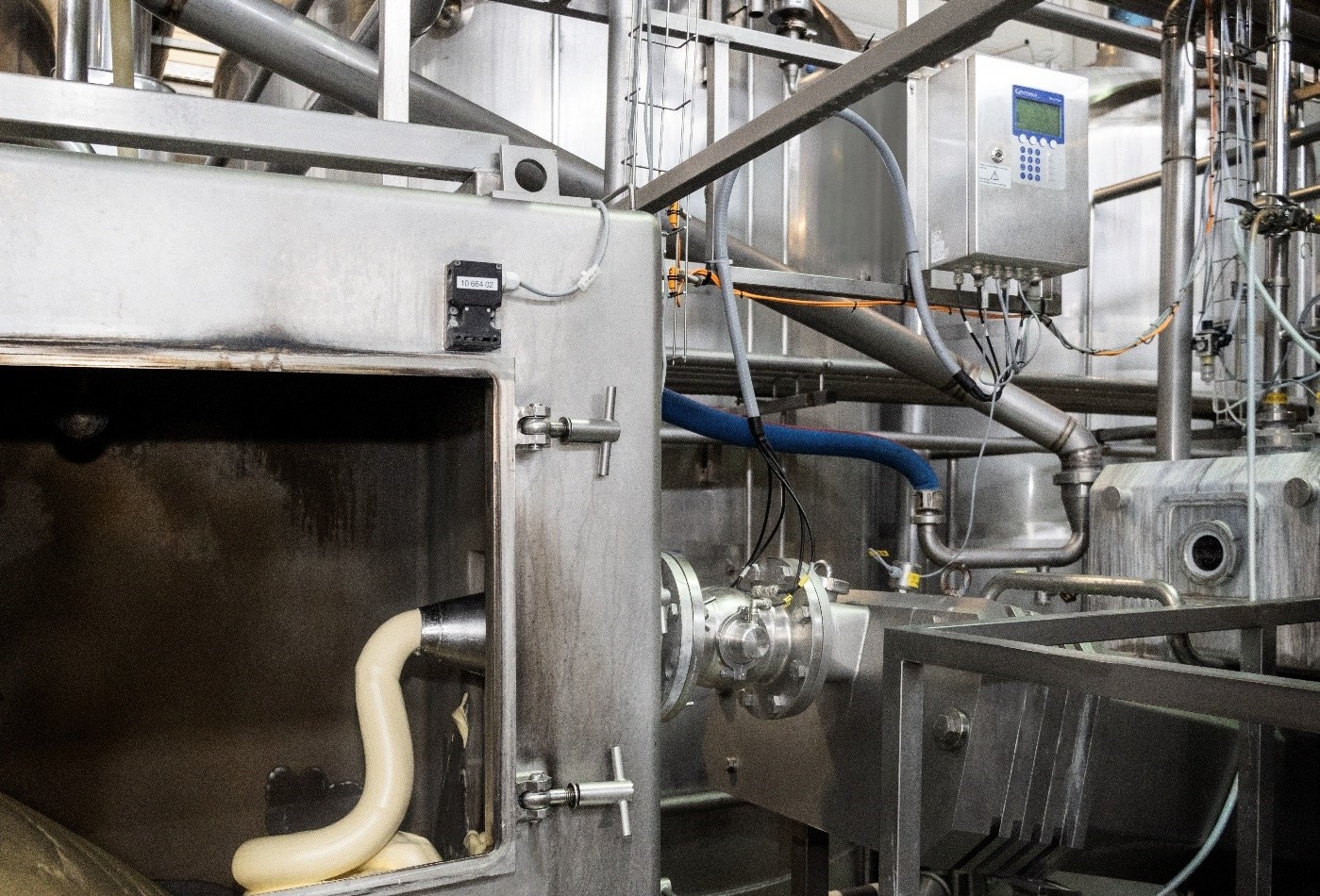 Real-time process monitoring in food production
