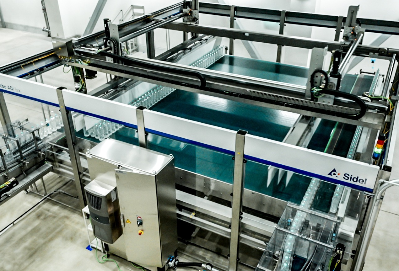 Suntory Japan adopts Sidel's Gebo AQFlex® accumulation solution