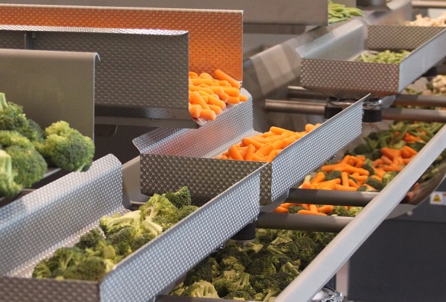 Conveying and blending solutions for fresh produce