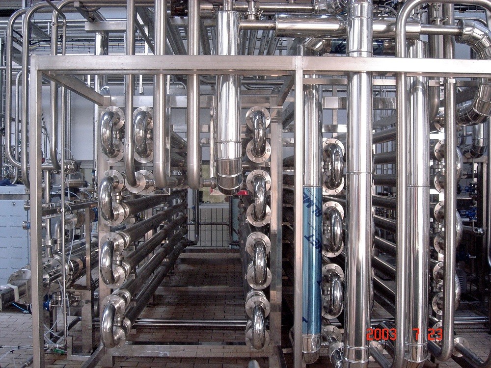 Heat exchangers are widely used to cool or pasteurise drinks.jpg