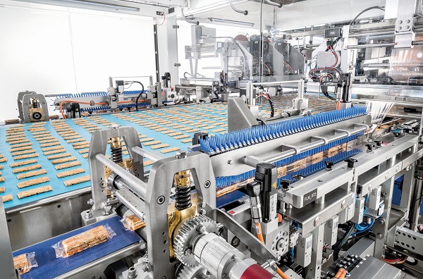 4 - Schubert_interpack-2023_CMYK_print - Copy.jpg