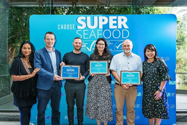 SuperseafoodALDI_winner_with_the_ASC_and_MSC_team.jpg
