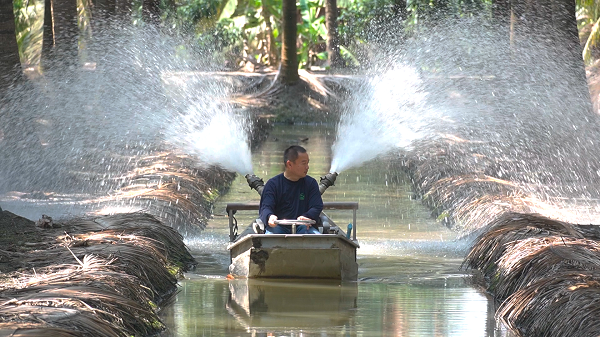 BC_watering boat3 - Copy.png